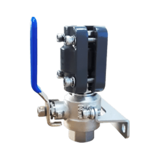 Thumbnail of Metal bracket for attaching piping to a wall with one AIRpipe connector