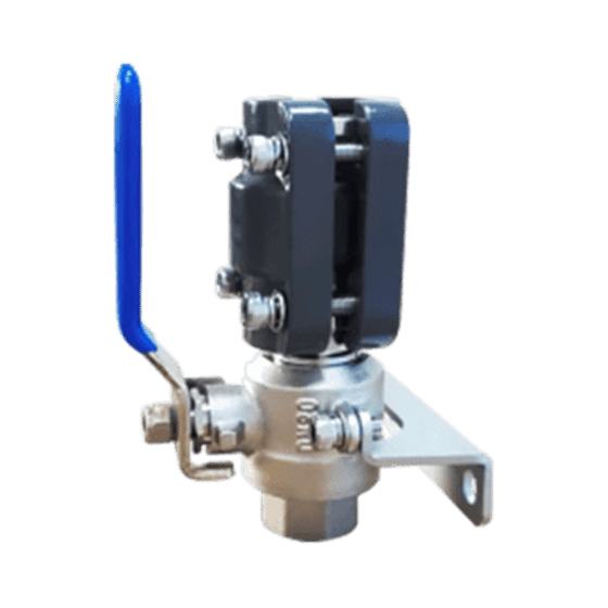 Metal bracket for attaching piping to a wall with one AIRpipe connector